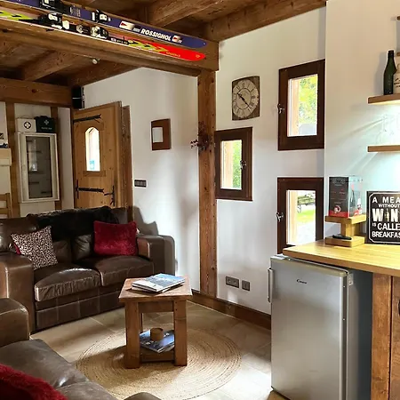 Chalet Le Pery شاليه